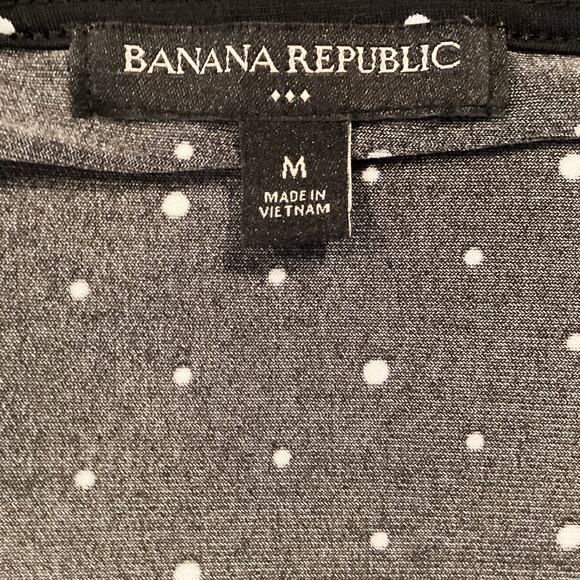 Banana Republic Print Matte Jersey Wrap Front Top Black/White Dot V-Neck Medium - Picture 4 of 5